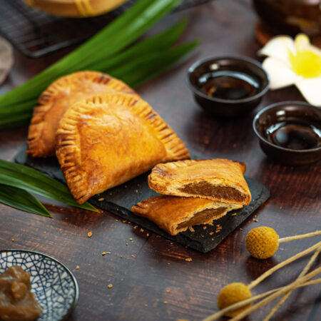 Kaya Puff (5 pcs) 加央角